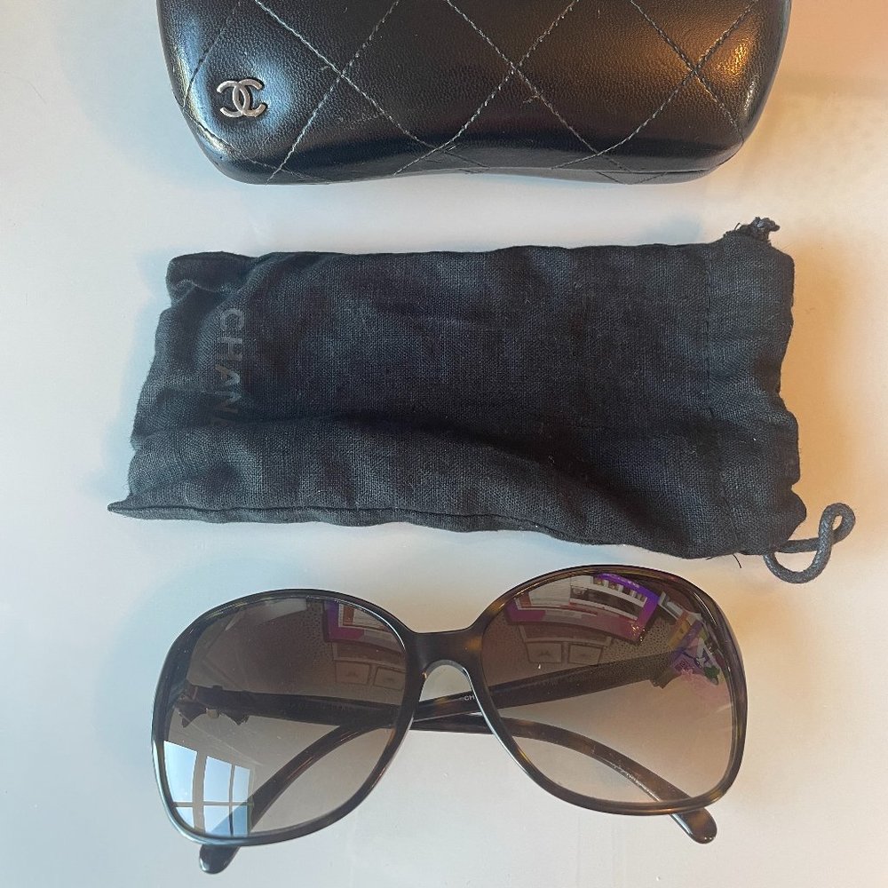 Tortoise Chanel sunglasses with bows